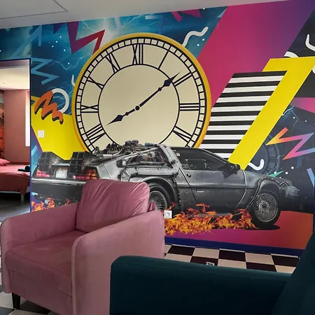 Apartment Capsule Retour Vers Le Futur