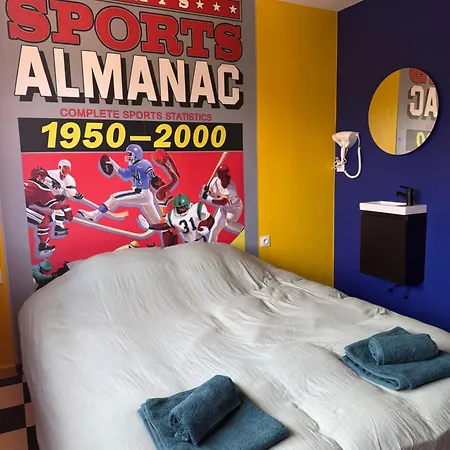 Apartment Capsule Retour Vers Le Futur Maubeuge